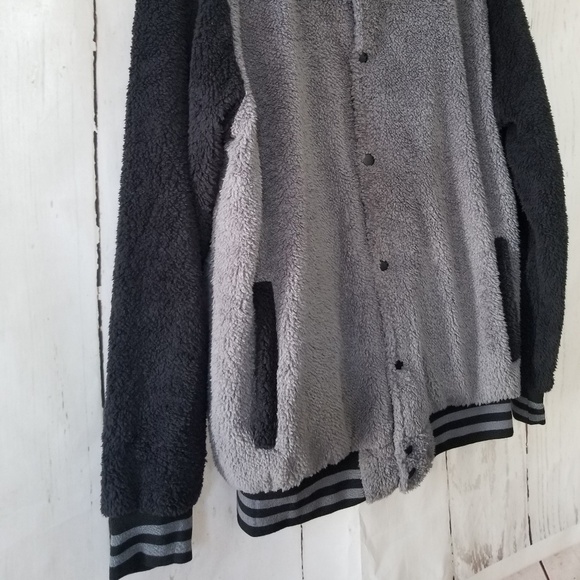 Original Deluxe Men's Varsity Sherpa Fleece Jacket - Picture 2 of 8